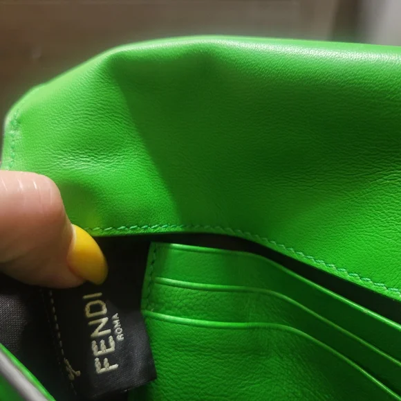 Fendi Baguette - Picture 7 of 8